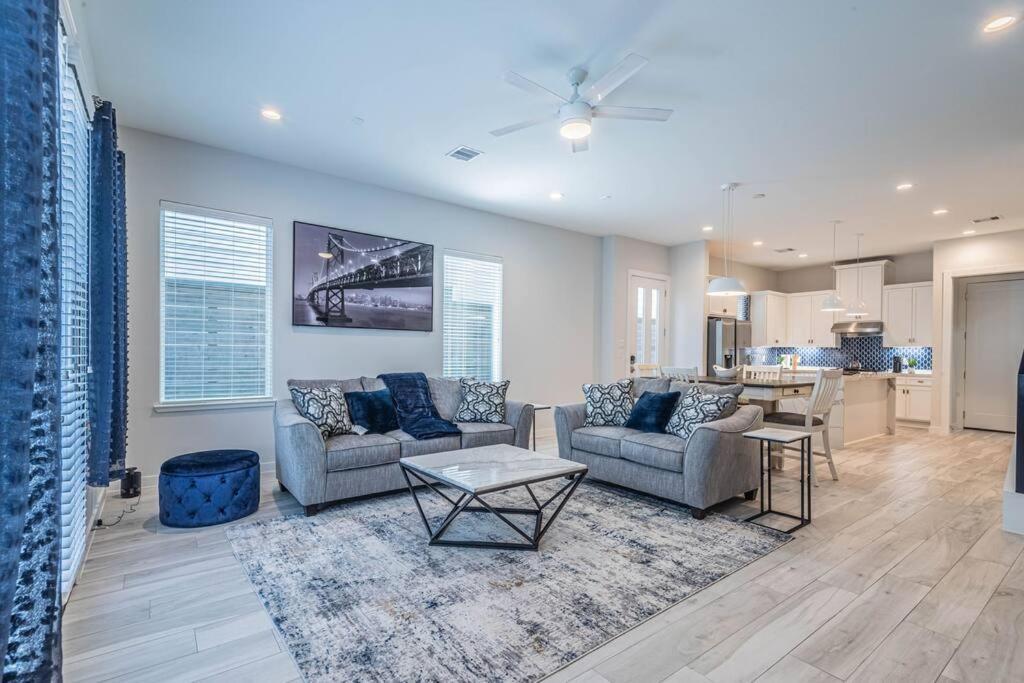 Charming 3-Bedroom Luxury Home Near Downtown, Nrg, Galleria & Medical Center Houston Exterior photo